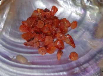 Karneol, Splitterperle